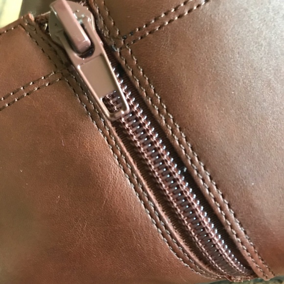 Easy Street Peep Toe Side Zip Brown Booties 7.5W - Picture 8 of 10